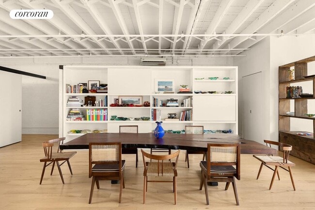 Photo - 184 Grand St