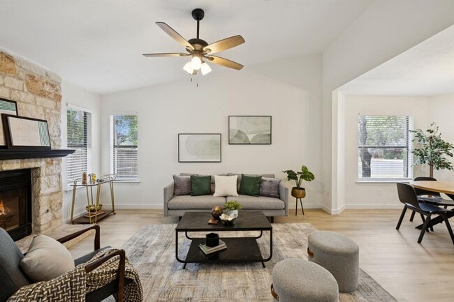 Photo - 2900 Sabinal Trail