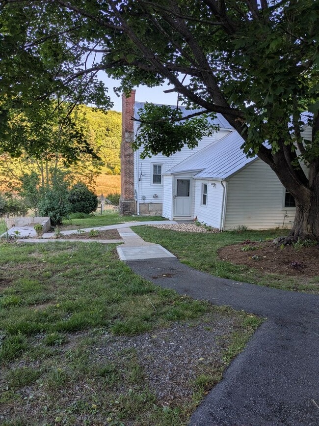 Photo - Renovated Farmhouse close to town