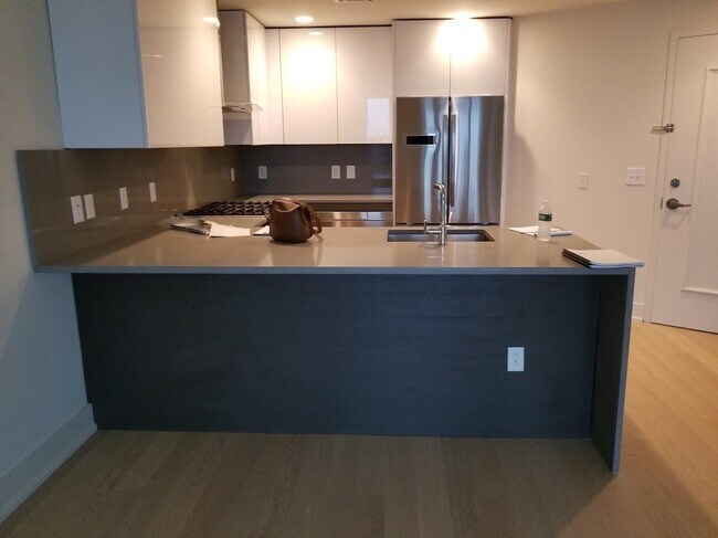 Building Photo - 201 Marin Blvd Unit 6010