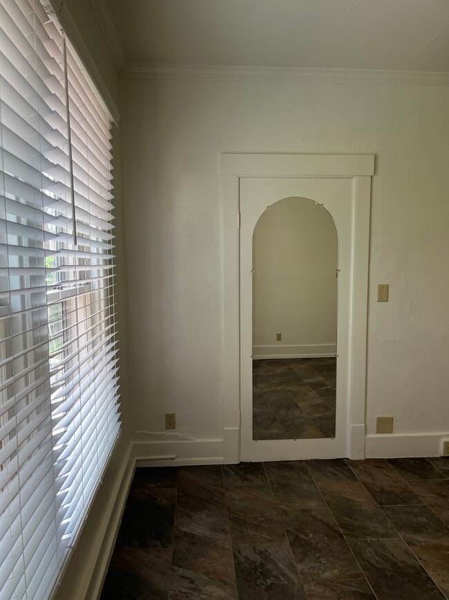 1st bedroom - 1112 N Wahsatch Ave Unit B