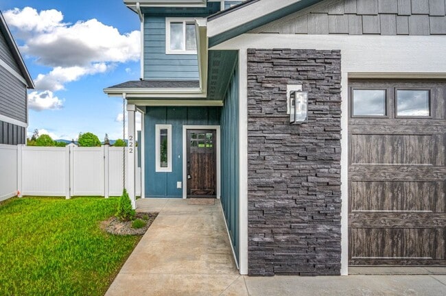 Photo - Brand New 3 bed 2.5 townhome