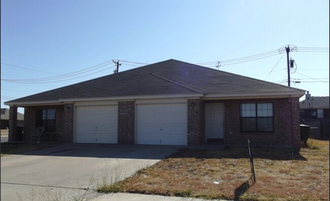 Building Photo - COMING SOON! Unit 3802 B Hitchrock Rental