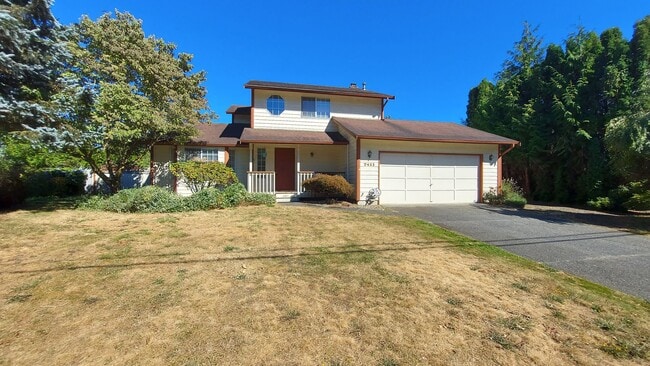 Building Photo - Spacious and move in ready 3 bed 2.5 bath ... Rental