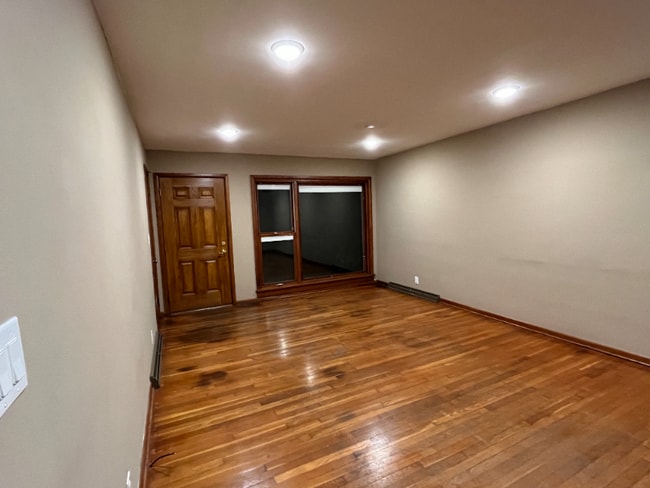 Photo - 601 E Mumford Dr