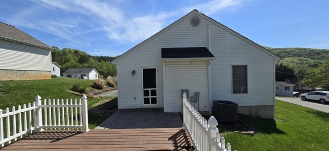 Photo - 1508 Blanton Ave SE