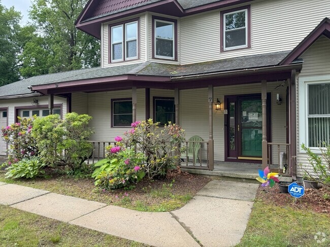 Building Photo - 7 Arrowwood Cir Unit 7 Rental