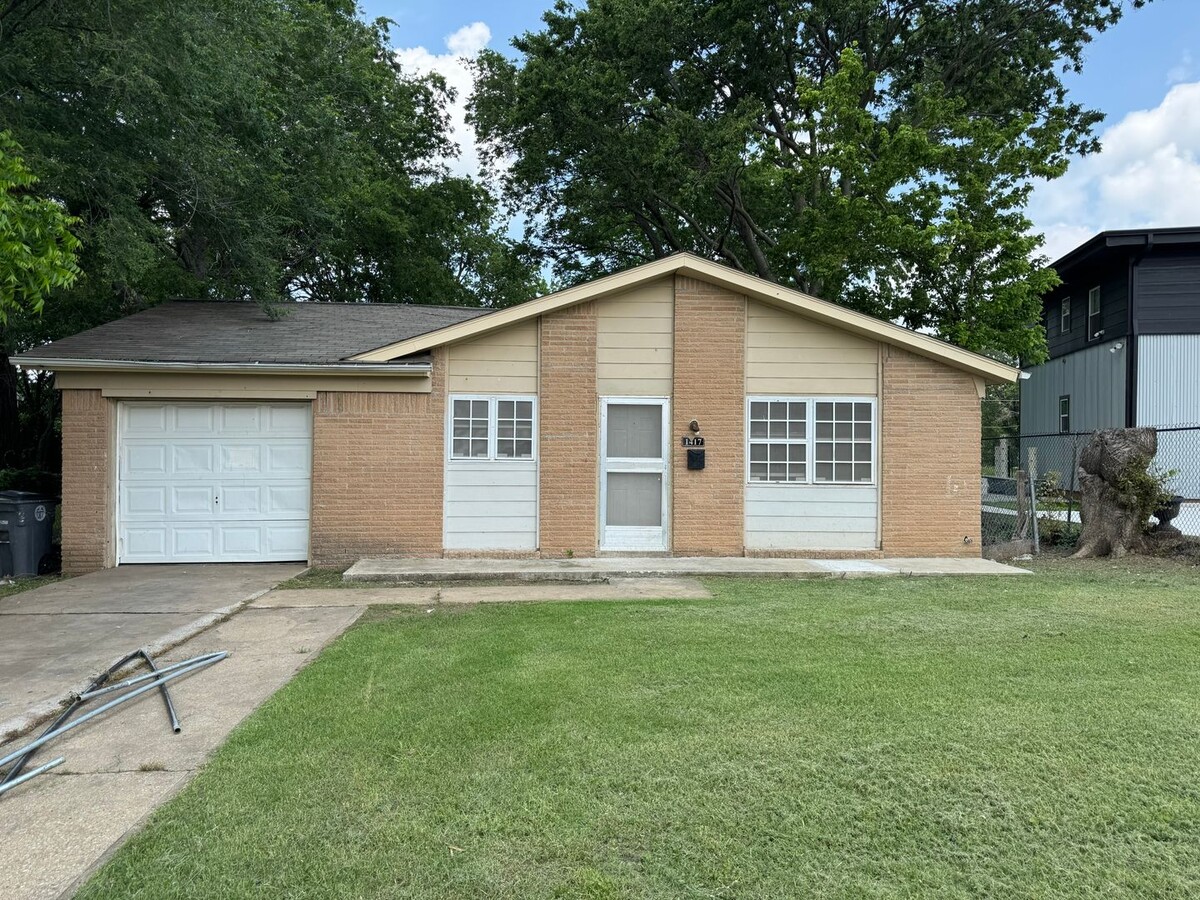 Updated 3 Bedroom in North Tulsa! - Updated 3 Bedroom in North Tulsa! House