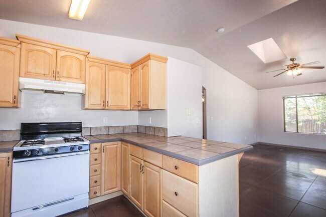 Photo - 202 Robinson Dr Unidad #1