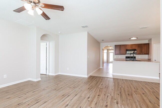 Photo - 16188 Yelloweyed Dr