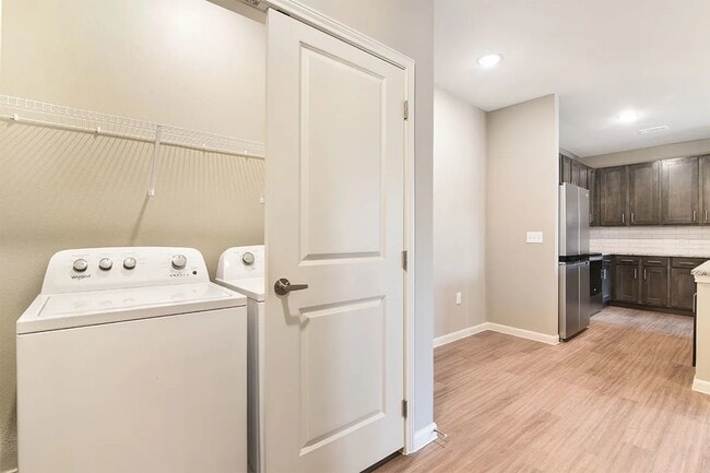 Photo - 3301 Gulf Fwy Unit 11301