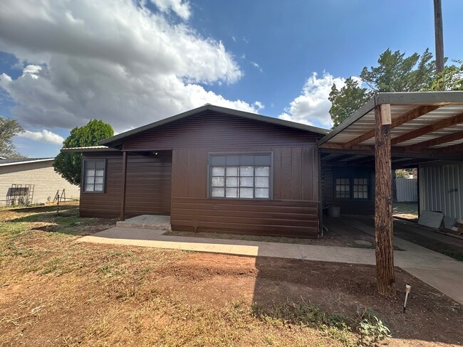 Building Photo - 3805 Highland Dr Rental