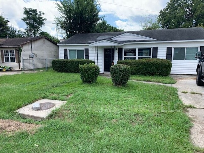 Photo - 405 Rachael St