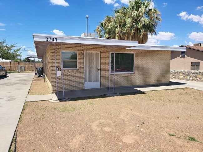 Photo - 3707 Fillmore Ave