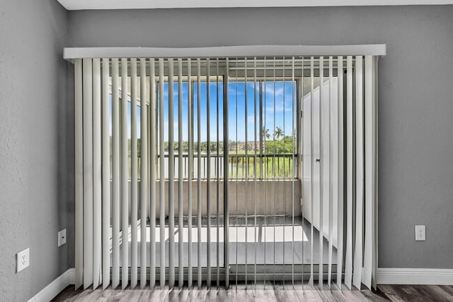 Photo - 2803 N Oakland Forest Dr