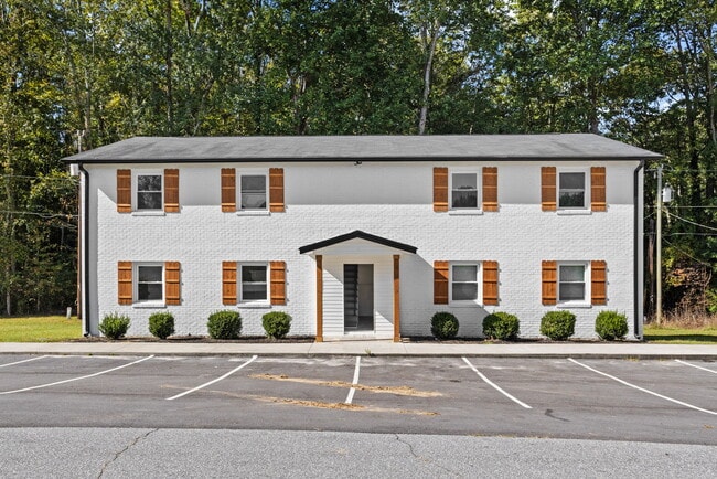Photo - Green Forest Apartments