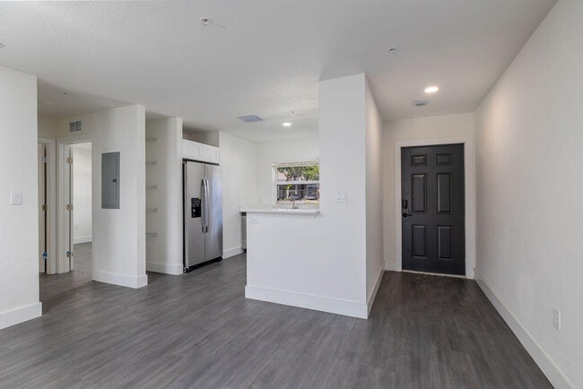 Photo - 1850 Nebraska Ave Unit 102