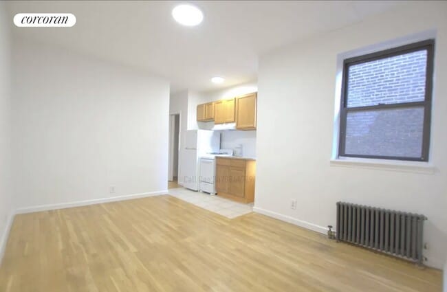 Building Photo - 202 W 81st St