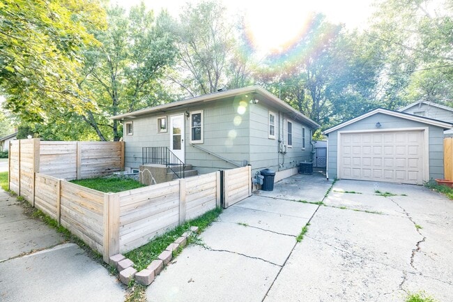 Photo - Cute midtown home for rent - pet friendly