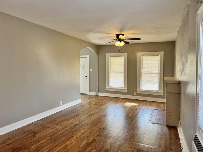 Photo - 3102 Cumberland Ave