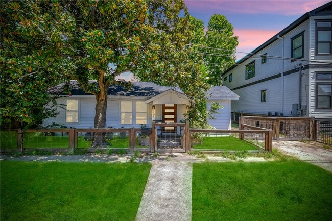 Photo - 1204 Archer St