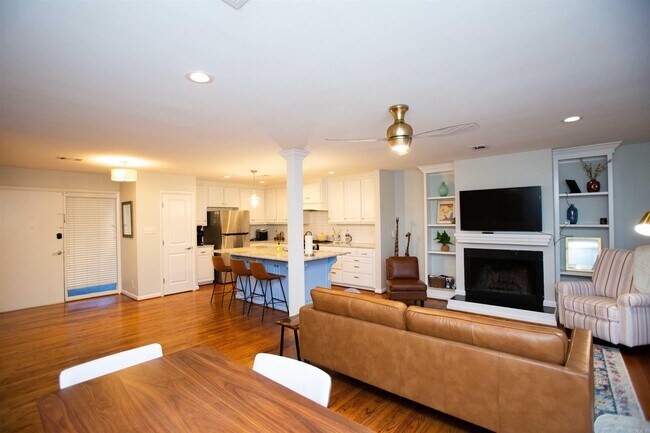 Photo - 3010 N Taylor St
