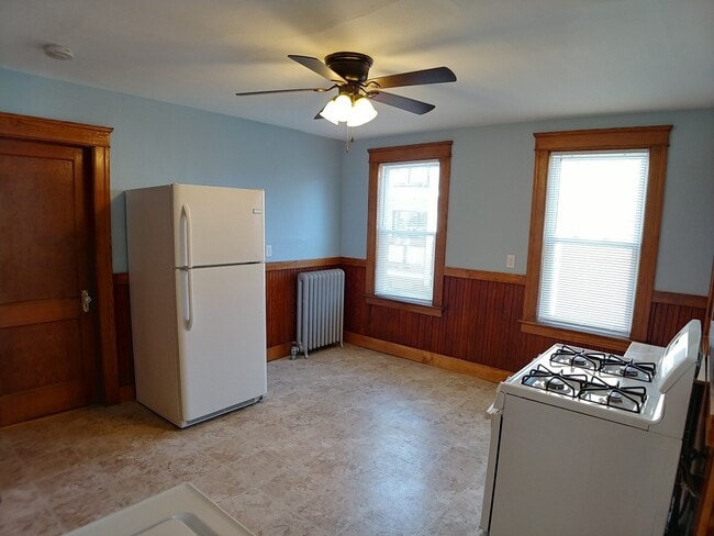 Photo - 29 Halmstad St Unit 1