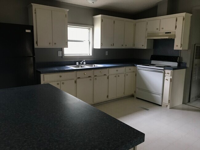 Photo - 339 Cain Rd
