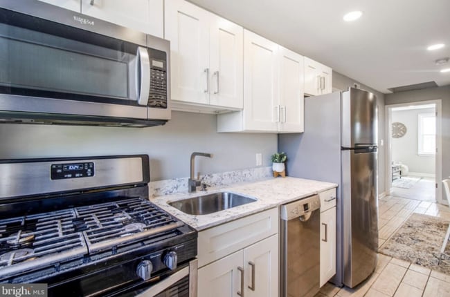 Photo - 1149 Summit St NE Unidad 2