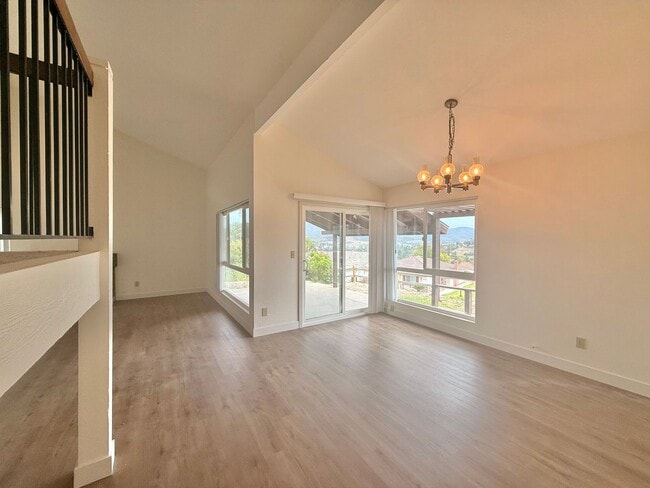 10019 Canyonview Ct