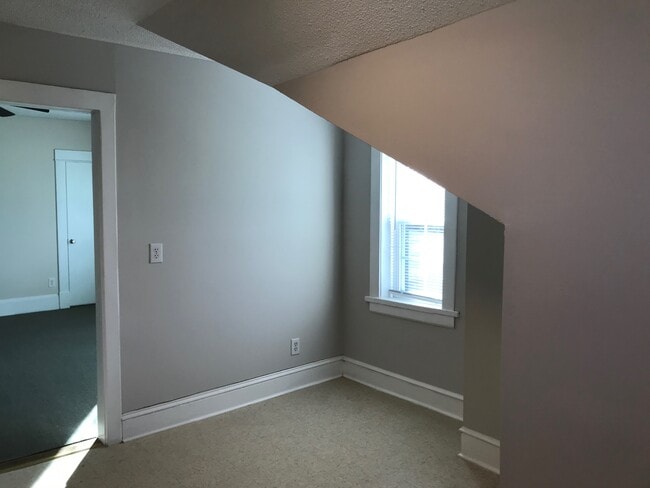 Photo - 1219 Grace Ave