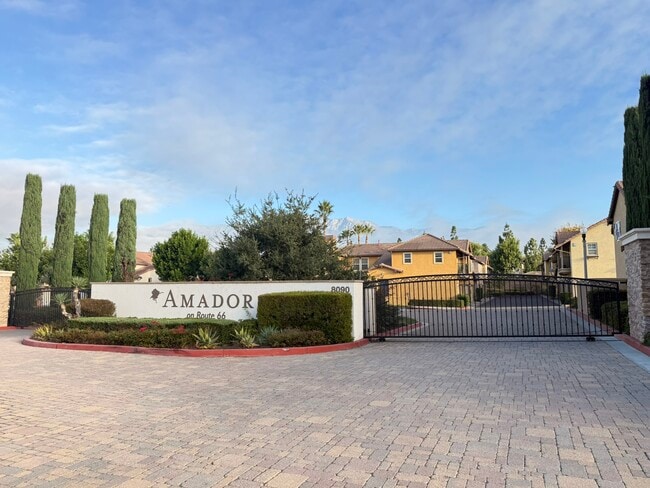 Photo - 8090 Cornwall Ct