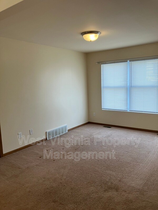 Photo - 212 Cardinal Wy Unidad 62