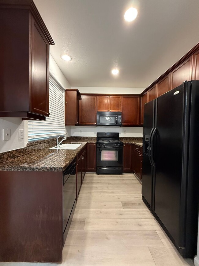 Photo - ** 3-Bedroom Two Story Home in Desirable Roseville Location!**