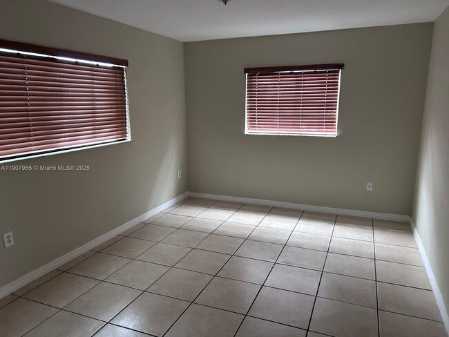 Photo - 2860 W 80th St