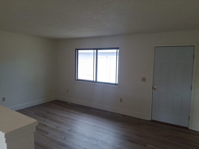 Photo - 402 N 19th Ave