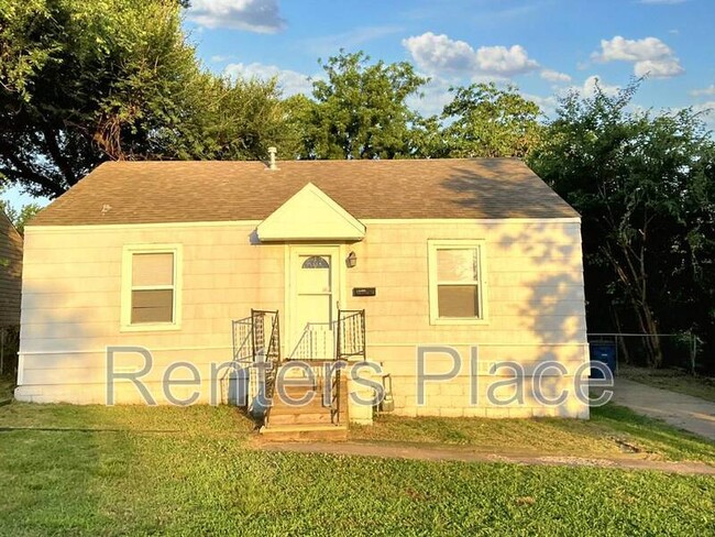 Building Photo - 1208 S Erie Ave