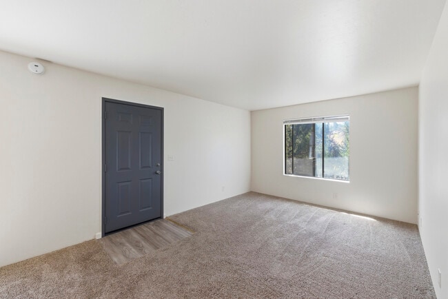 Prescott Woodlands Apartments
