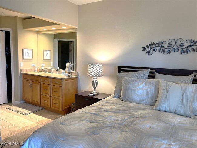 Building Photo - 13010 Amberley Ct Unit 205