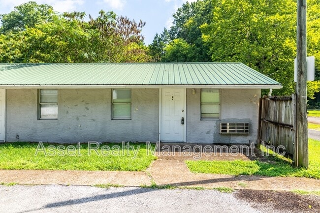 Building Photo - 608 Lester Rd Unit 3