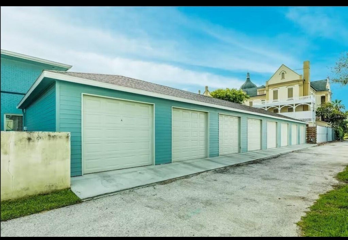 Photo - 2428 Bernardo De Galvez Ave