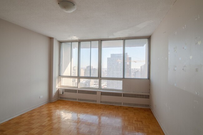 Photo - 1975 Maisonneuve Blvd W Unit 701