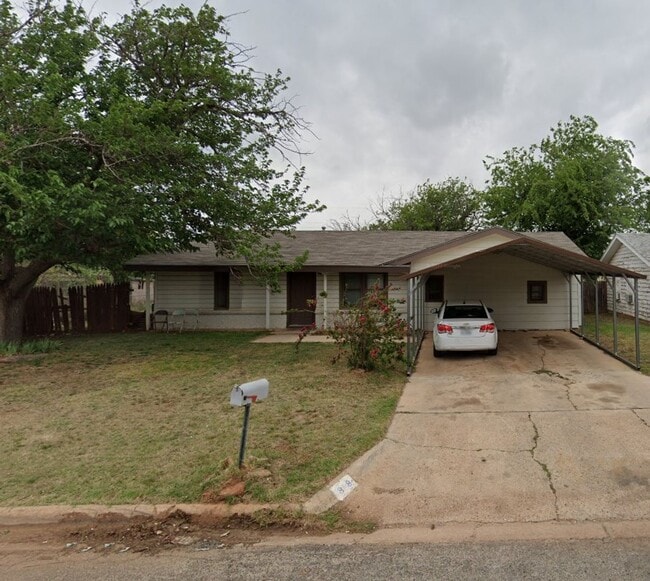 Building Photo - Cute 4 bedroom home!!