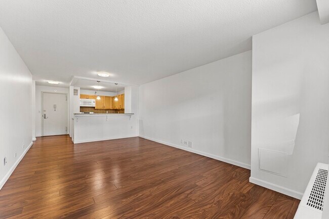 Photo - 151 Tremont St Unidad 11U