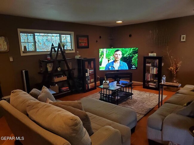 Photo - 2705 Jackson Ave