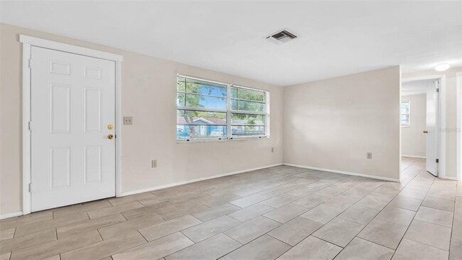 Photo - 11241 Snyder Ave