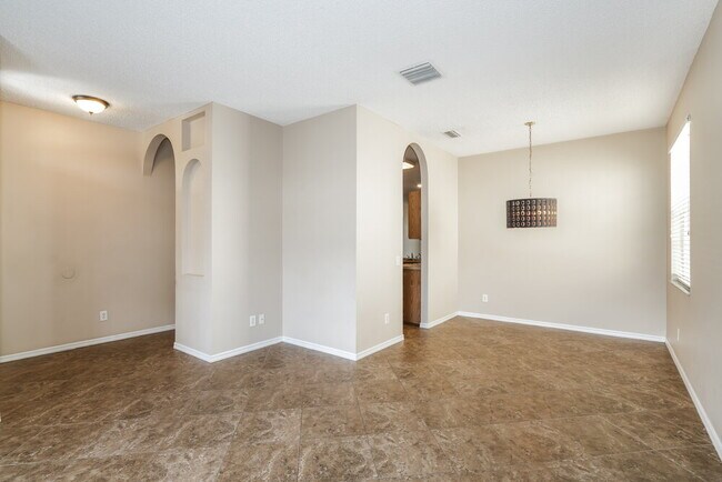 1235 Brooke View Dr