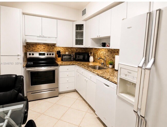 Building Photo - 1980 S Ocean Dr Unit 15K