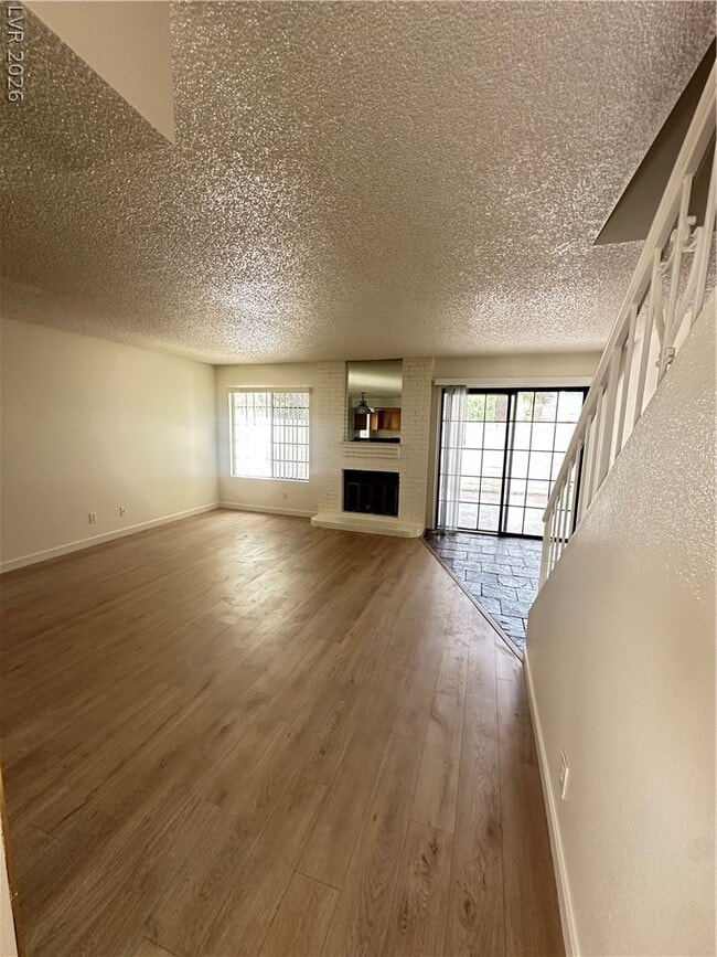 Photo - 3280 Dayflower St