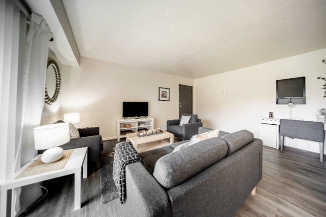 Photo - 6615 Center St Unidad A